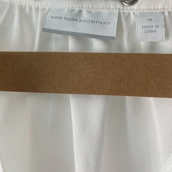 NEW YORK & COMPANY White Long Sleeve Top Medium Size New - Picture 6 of 7